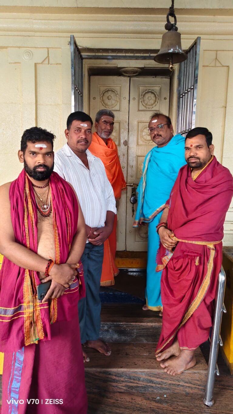 వీరభద్ర స్వామి ఆలయానికి గ్రహణ విరామం..